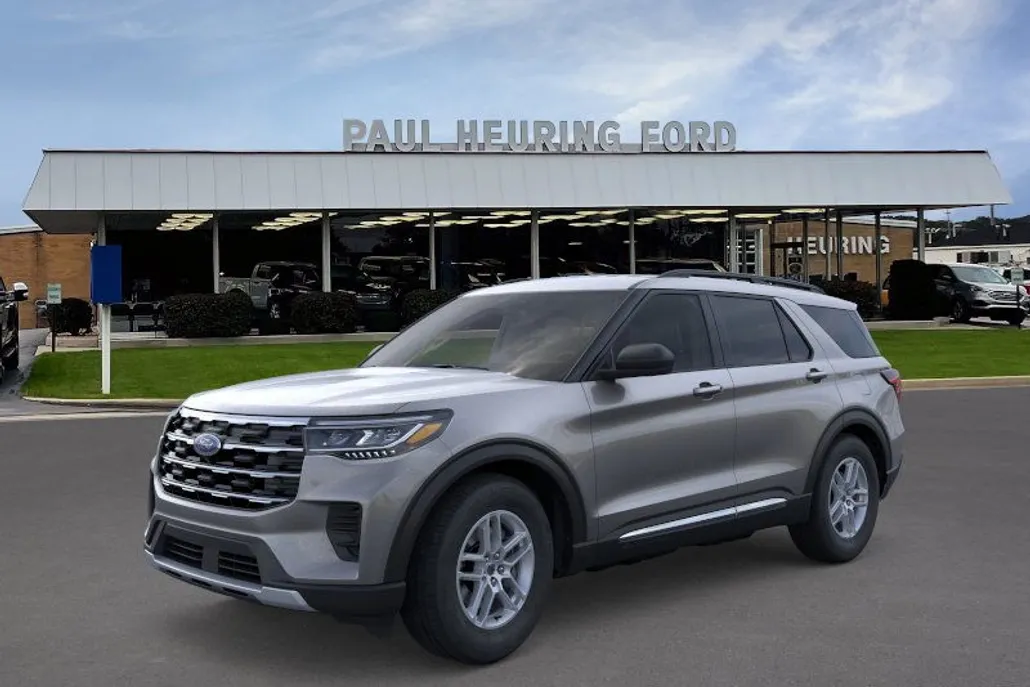 2025 Ford Explorer photo 1