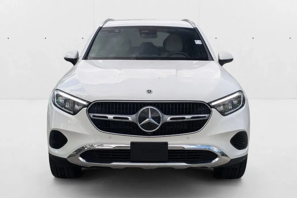 2025 Mercedes Benz GLC 300 4MATIC photo 1