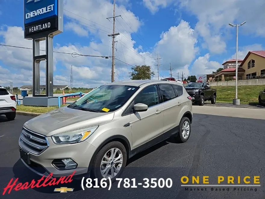 2017 Ford Escape SE photo 1