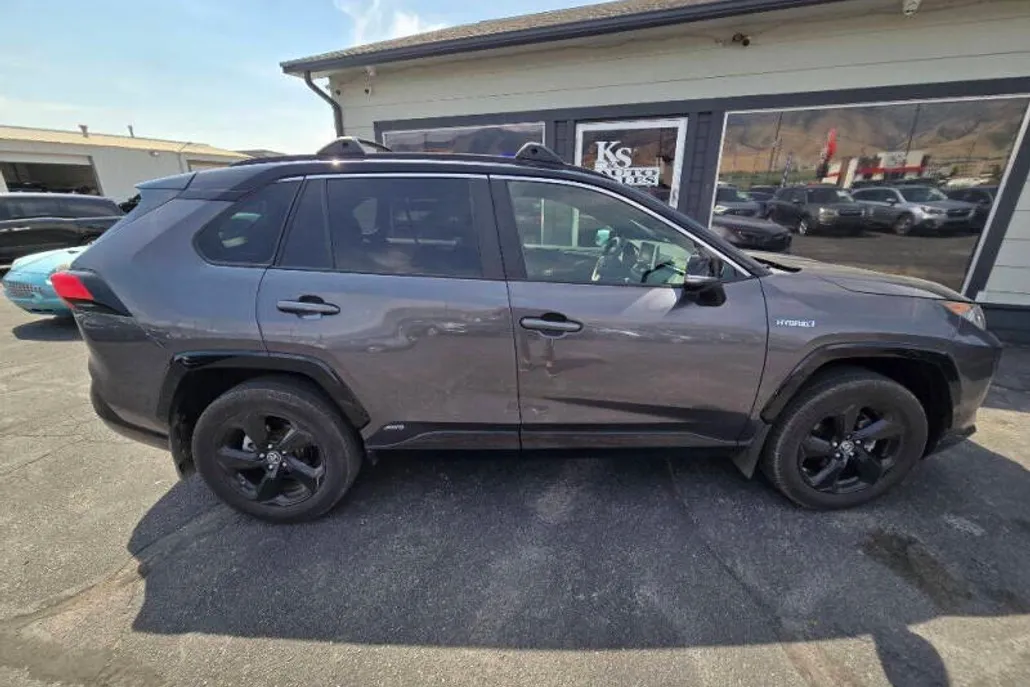 2019 Toyota RAV4 Hybrid XSE photo 1