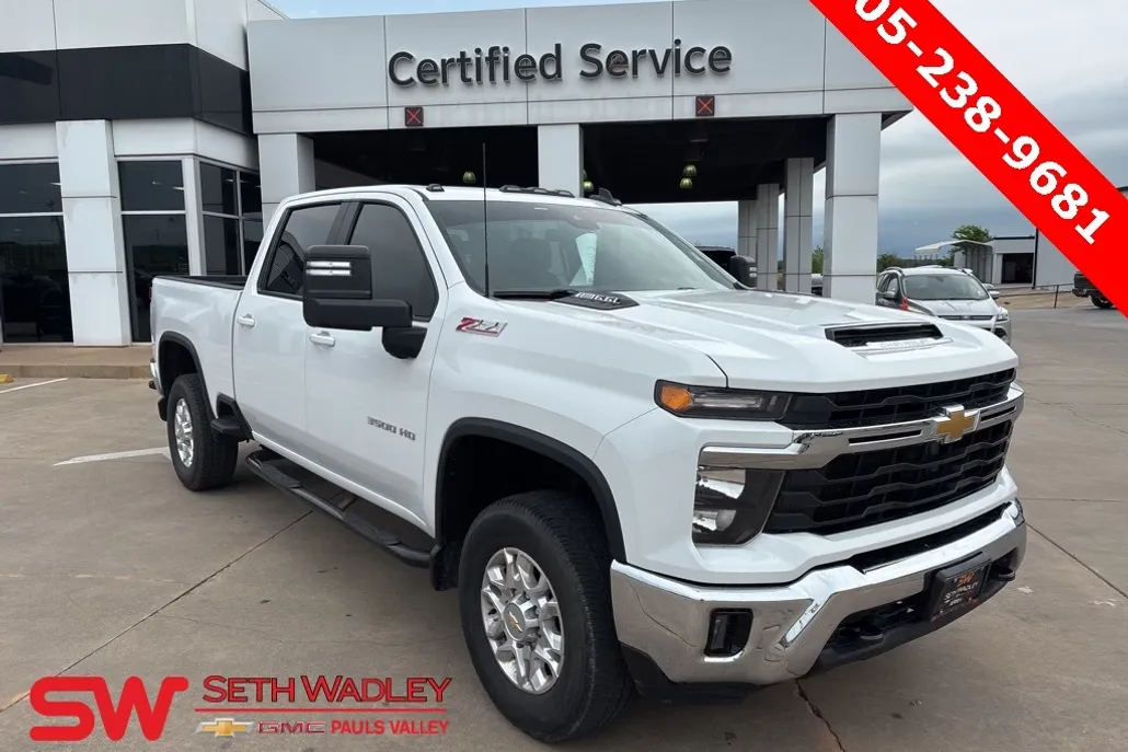2024 Chevrolet Silverado 3500HD LT Z71 photo 1