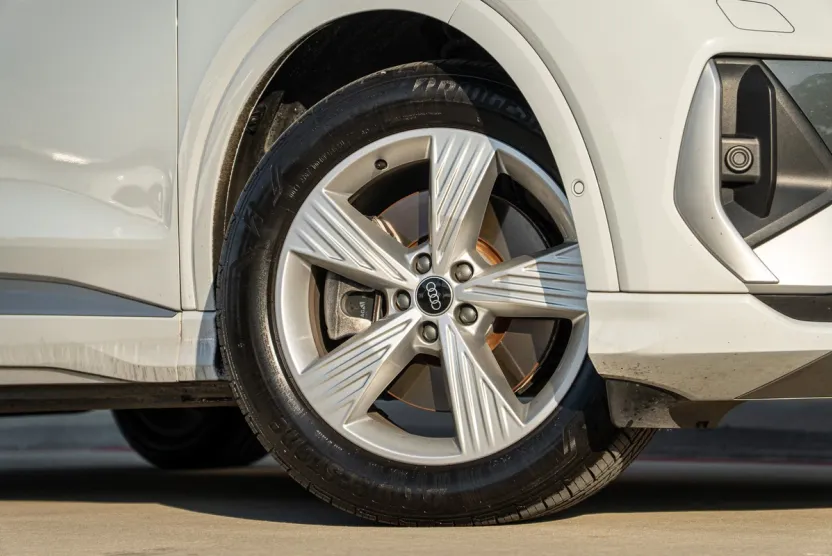 2024 Audi Q4 E-tron Prestige photo 1