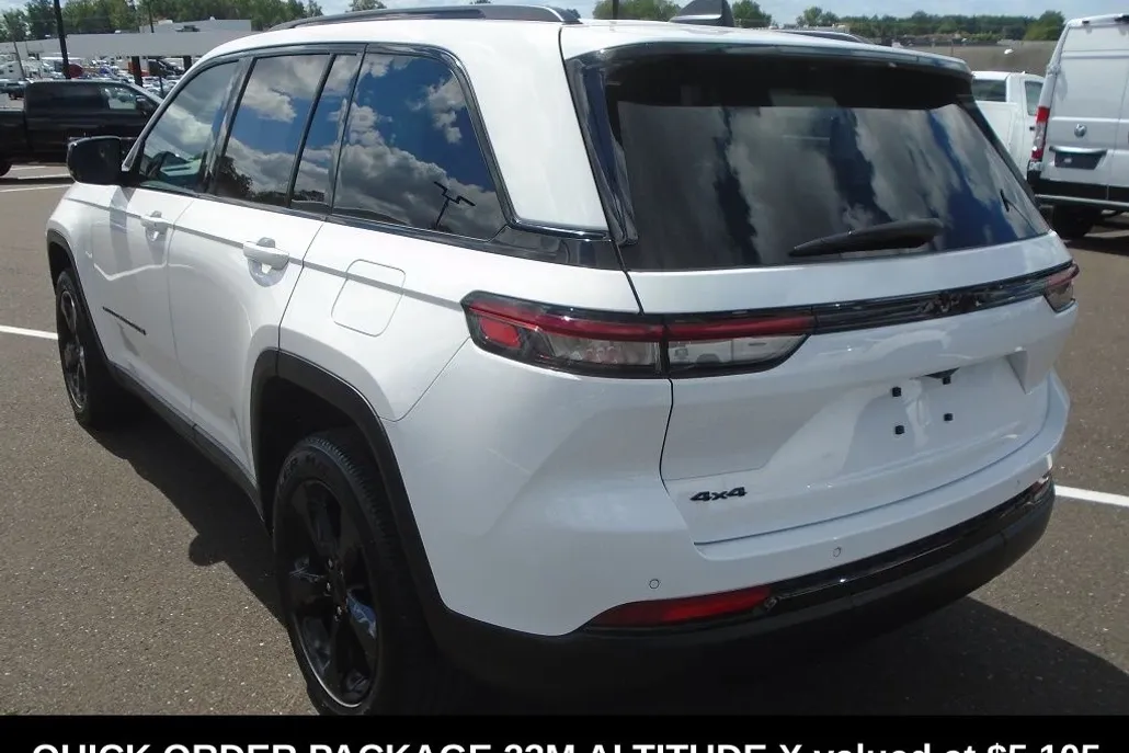 2023 Jeep Grand Cherokee Altitude X photo 1