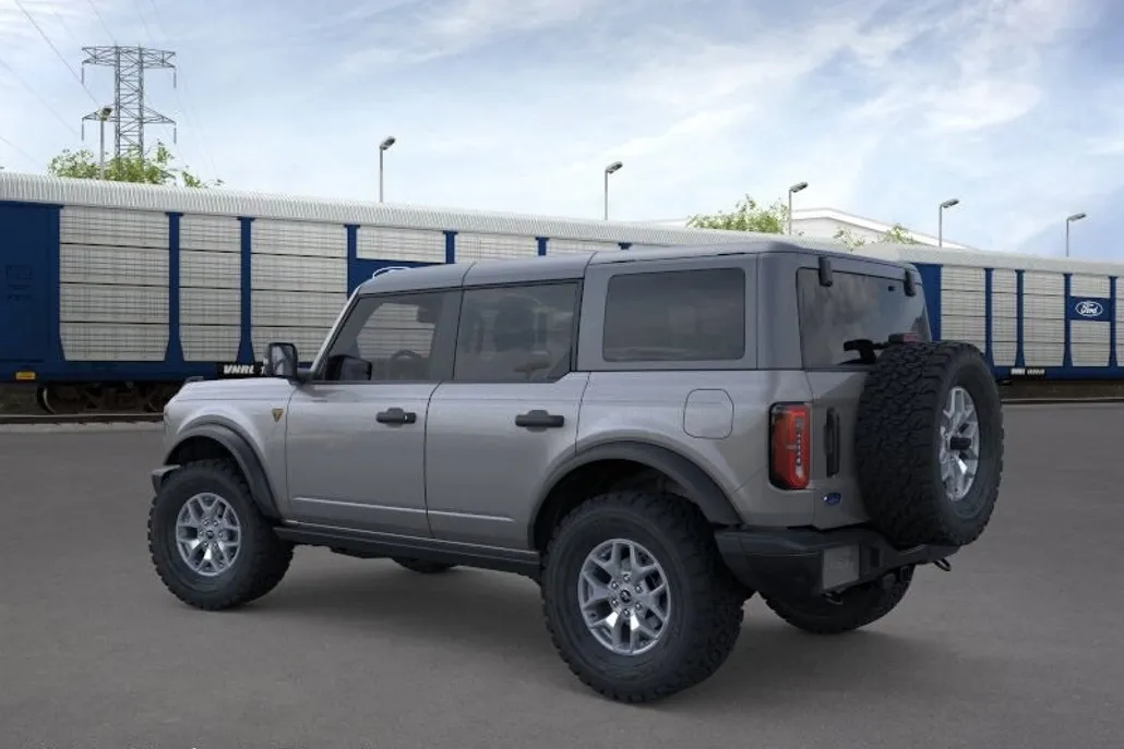 2025 Ford Bronco Badlands photo 1