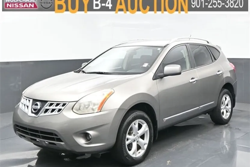 2011 Nissan Rogue SV photo 1