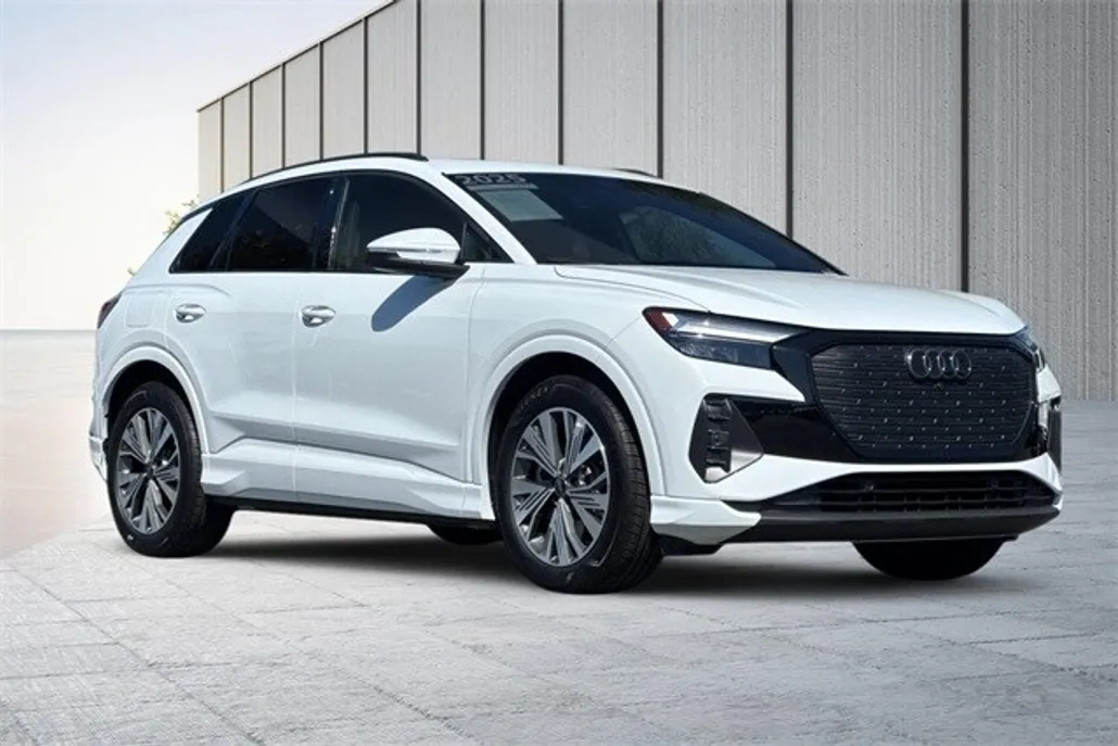 2025 Audi Q4 E-tron Premium photo 1