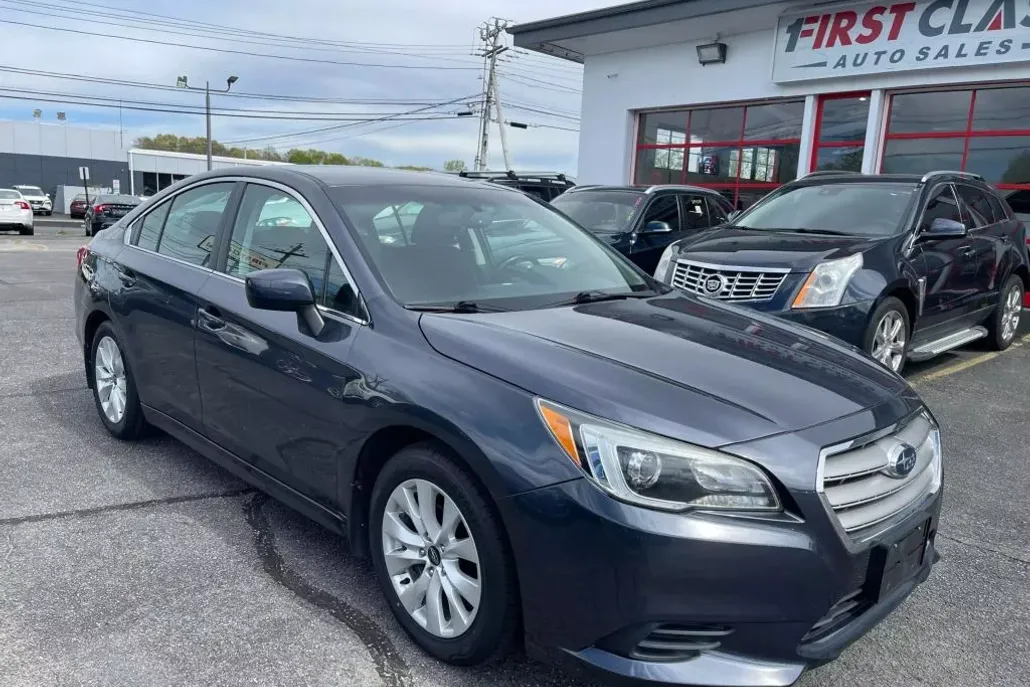 2016 Subaru Legacy 2.5i Premium photo 1
