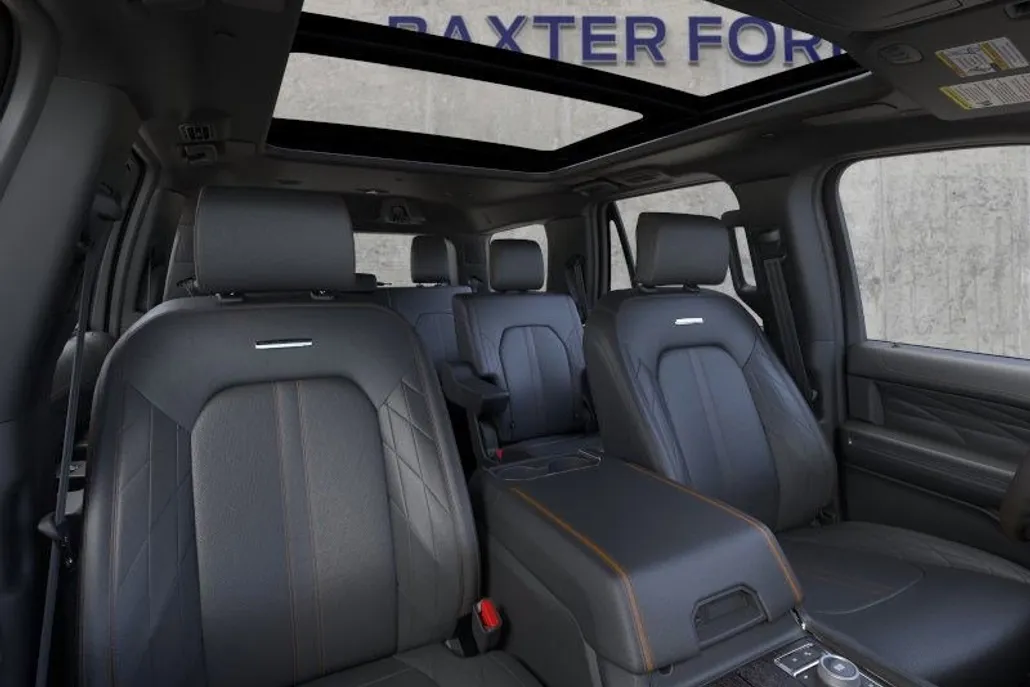 2024 Ford Expedition Platinum photo 1