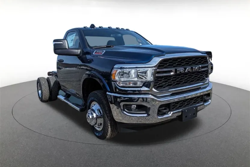 2024 Ram 3500 Tradesman photo 1