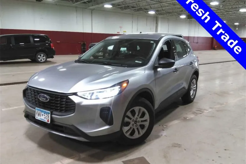 2023 Ford Escape Base photo 1