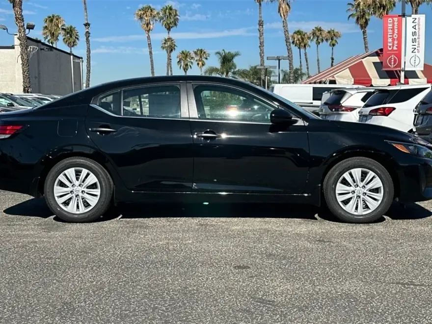 2025 Nissan Sentra S photo 1