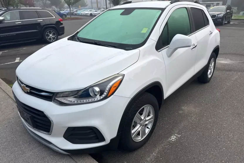 2017 Chevrolet Trax LT photo 1