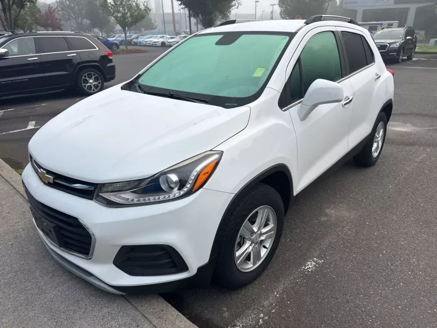 2017 Chevrolet Trax LT photo 1