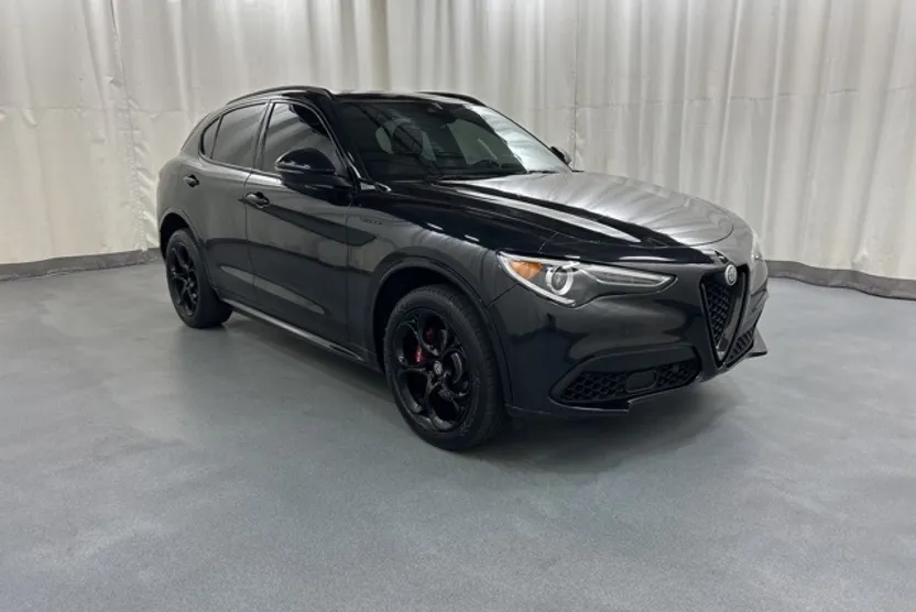 2020 Alfa Romeo Stelvio Ti Sport photo 1