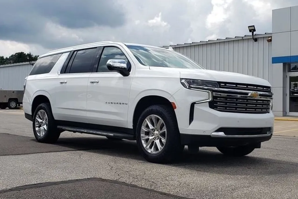 2022 Chevrolet Suburban Premier photo 1