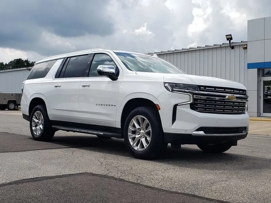 2022 Chevrolet Suburban Premier photo 1