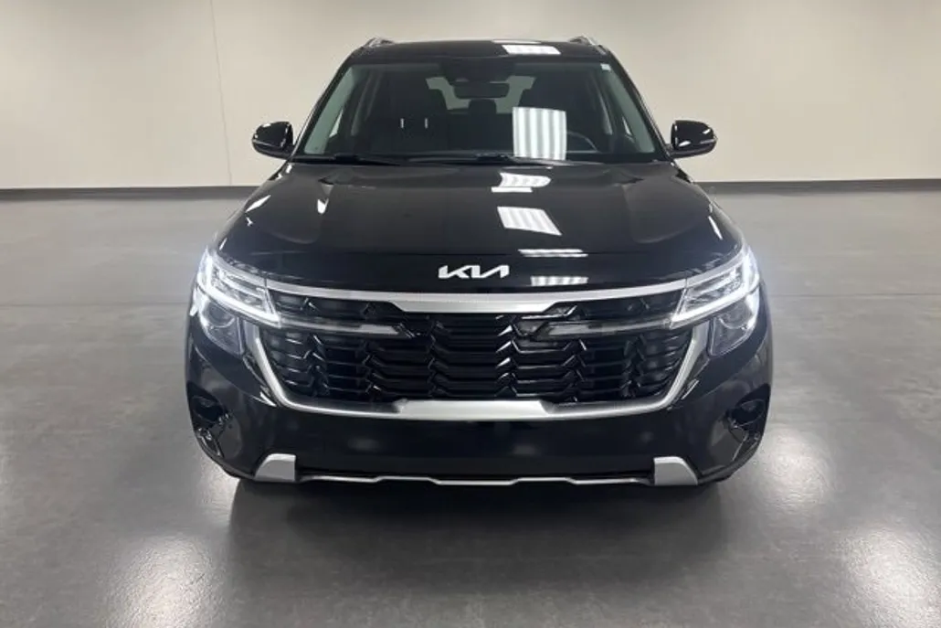 2024 Kia Seltos EX photo 1