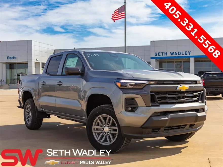 2025 Chevrolet Colorado Work Truck LT photo 1