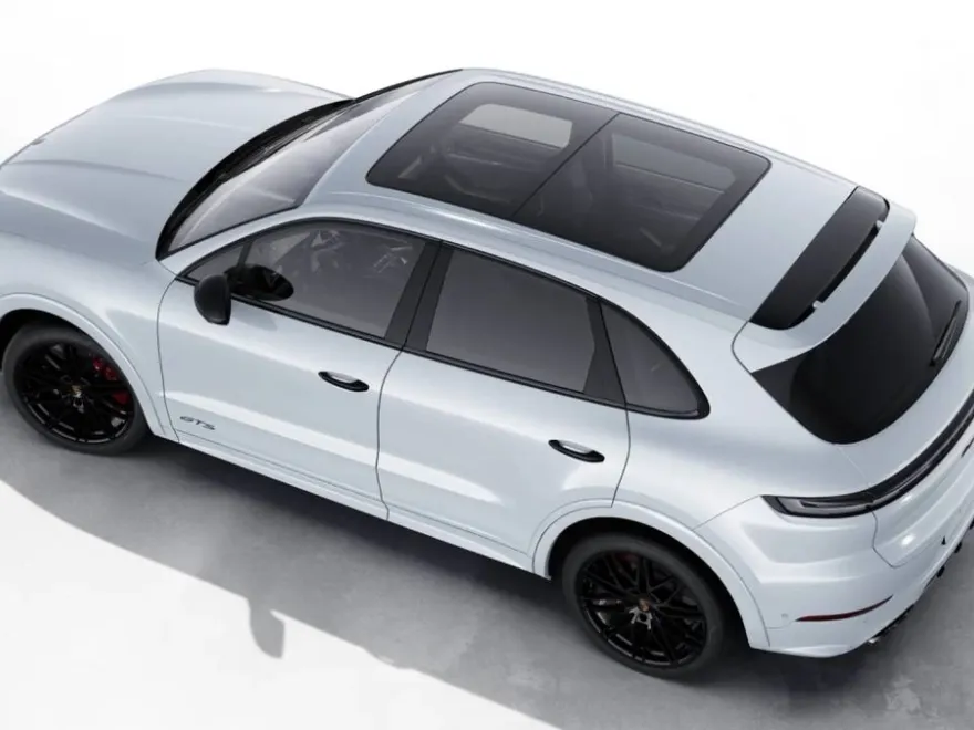 2026 Porsche Cayenne GTS photo 1