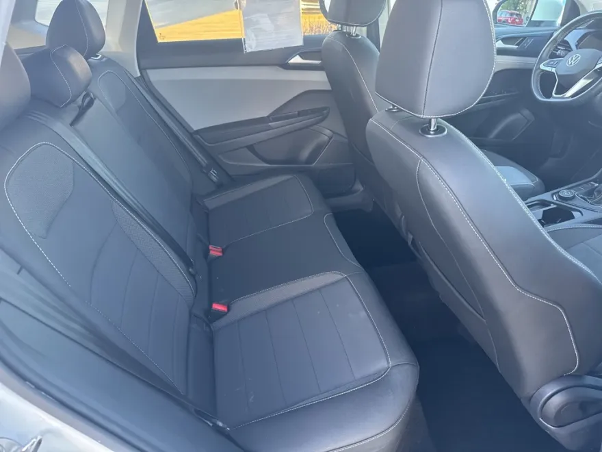 2024 Volkswagen Taos SE photo 20
