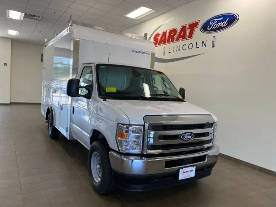 2026 Ford E-350 Base photo 1