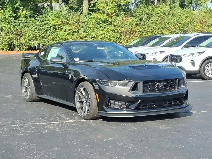2025 Ford Mustang Dark Horse photo 1