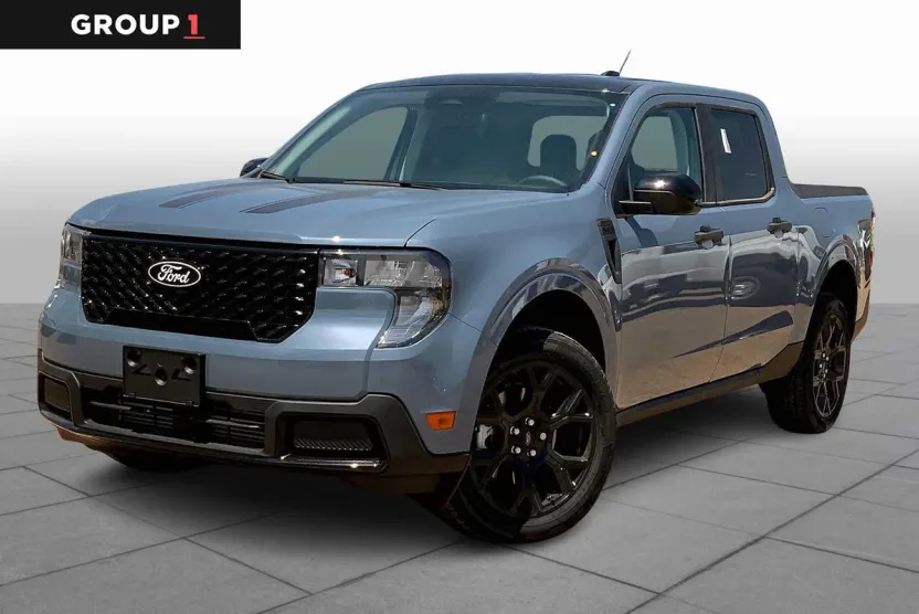 2025 Ford Maverick XLT photo 1