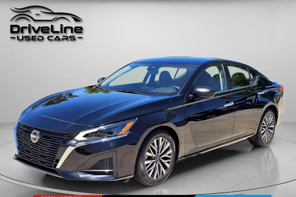2024 Nissan Altima 2.5 SV photo 1