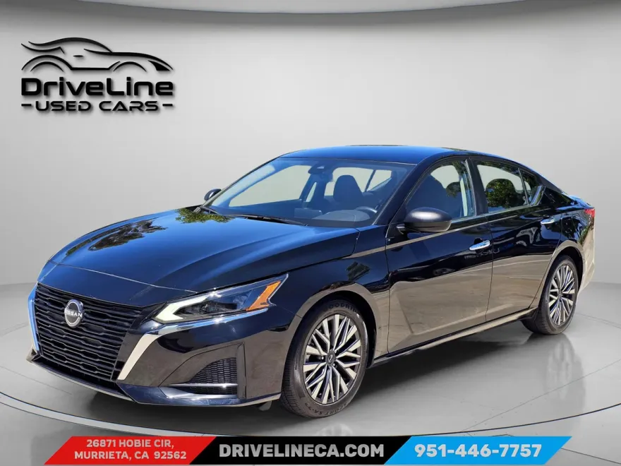 2024 Nissan Altima 2.5 SV photo 1