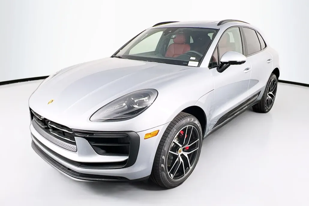 2025 Porsche Macan S photo 1
