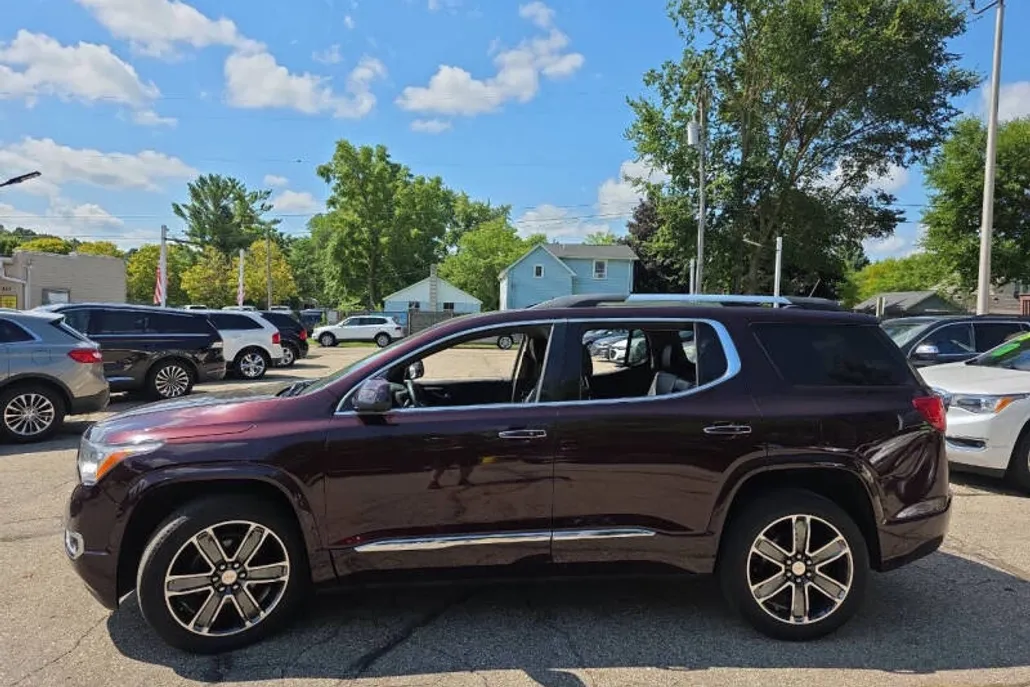 2017 Gmc Acadia Denali photo 1
