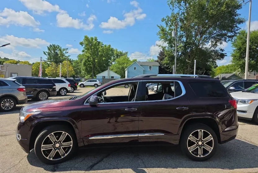 2017 Gmc Acadia Denali photo 1