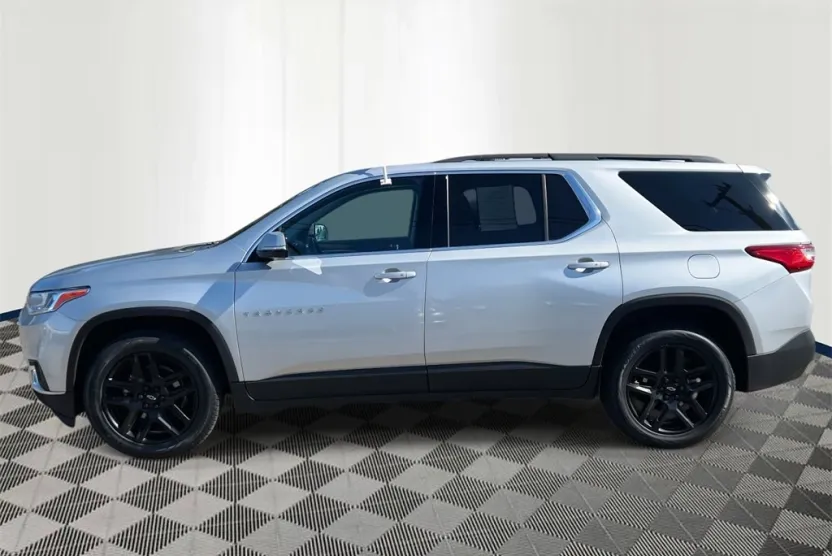 2020 Chevrolet Traverse photo 1