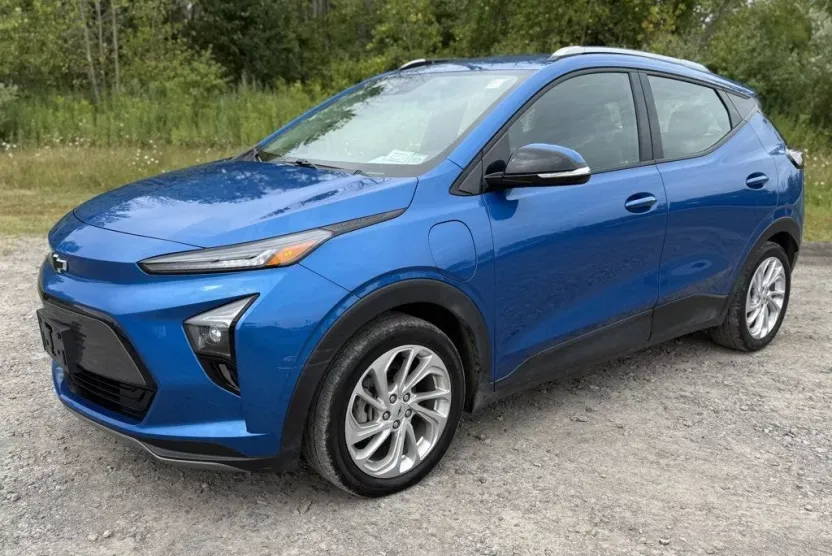 2022 Chevrolet Bolt EUV photo 1