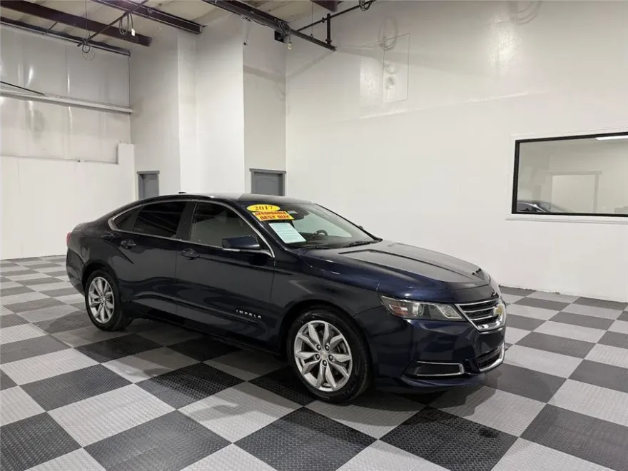 2017 Chevrolet Impala 1LT photo 1