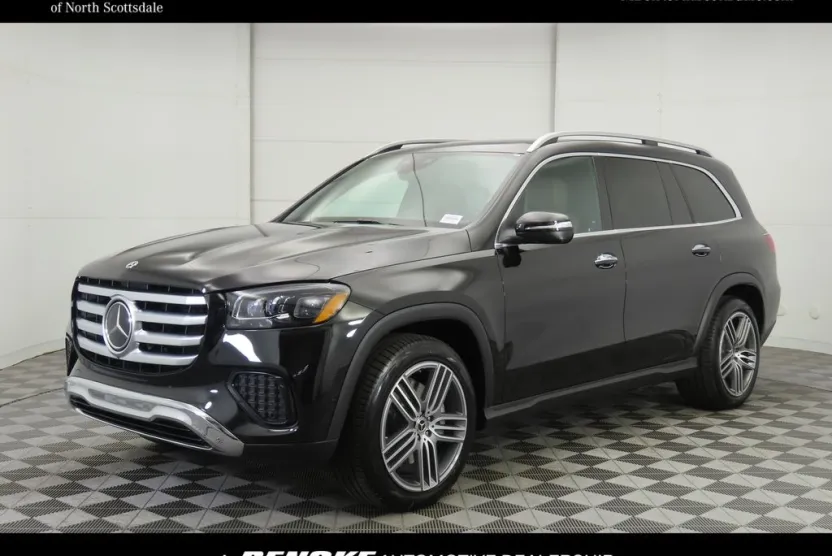 2026 Mercedes Benz GLS 450 4MATIC photo 1