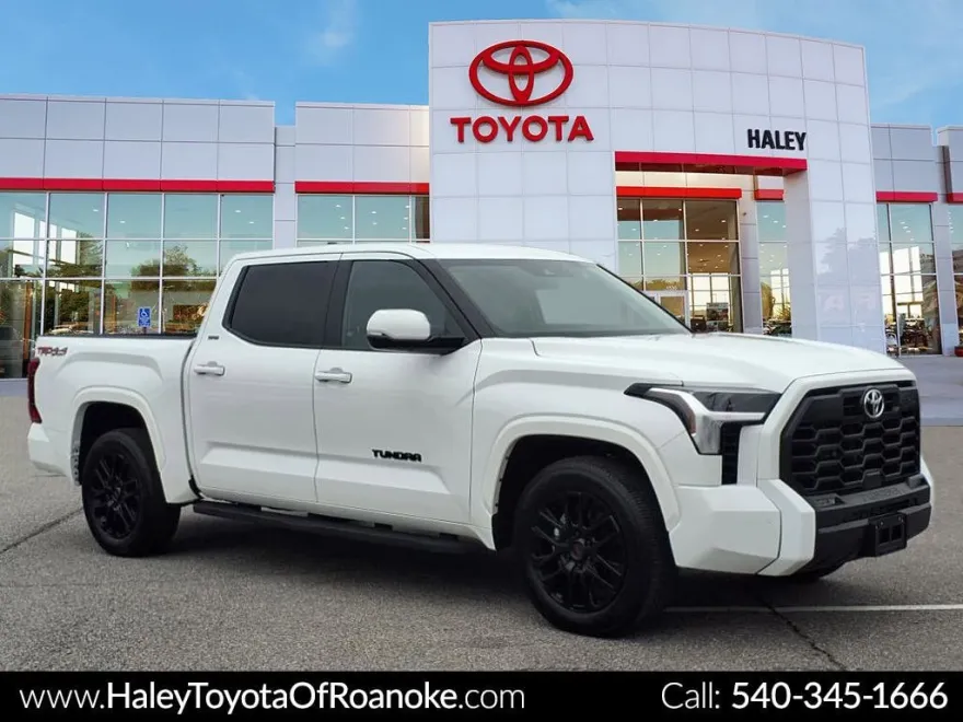 2024 Toyota Tundra SR5 CrewMax photo 1