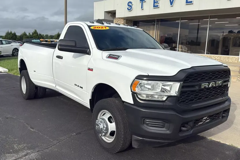 2021 Ram 3500 Tradesman photo 1