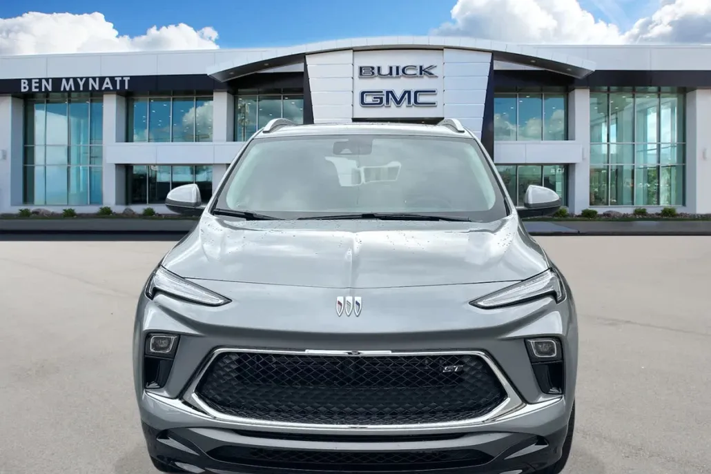 2026 Buick Encore GX Sport Touring photo 1