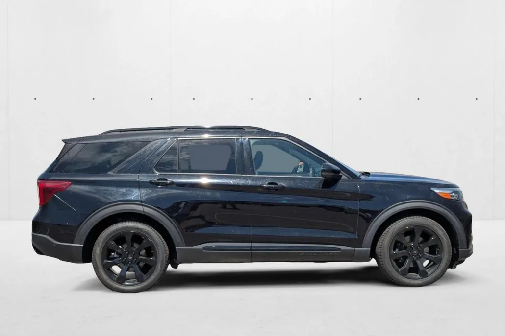 2020 Ford Explorer ST photo 1
