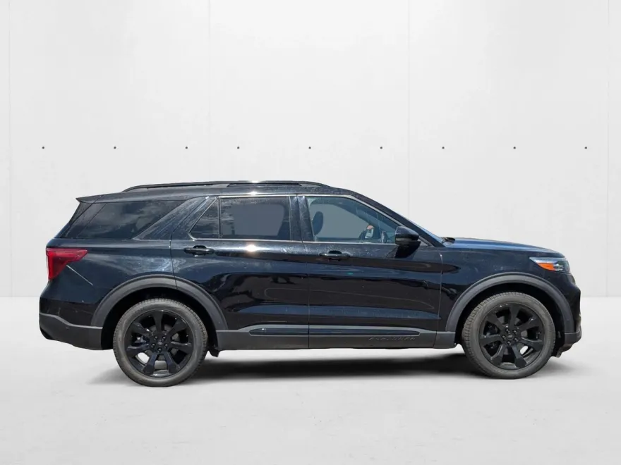 2020 Ford Explorer ST photo 1