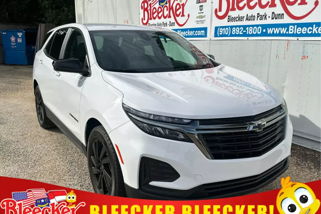 2023 Chevrolet Equinox LS photo 1