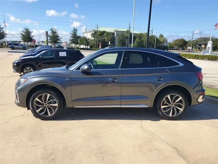 2023 Audi Q5 Sportback 45 S line Premium photo 1