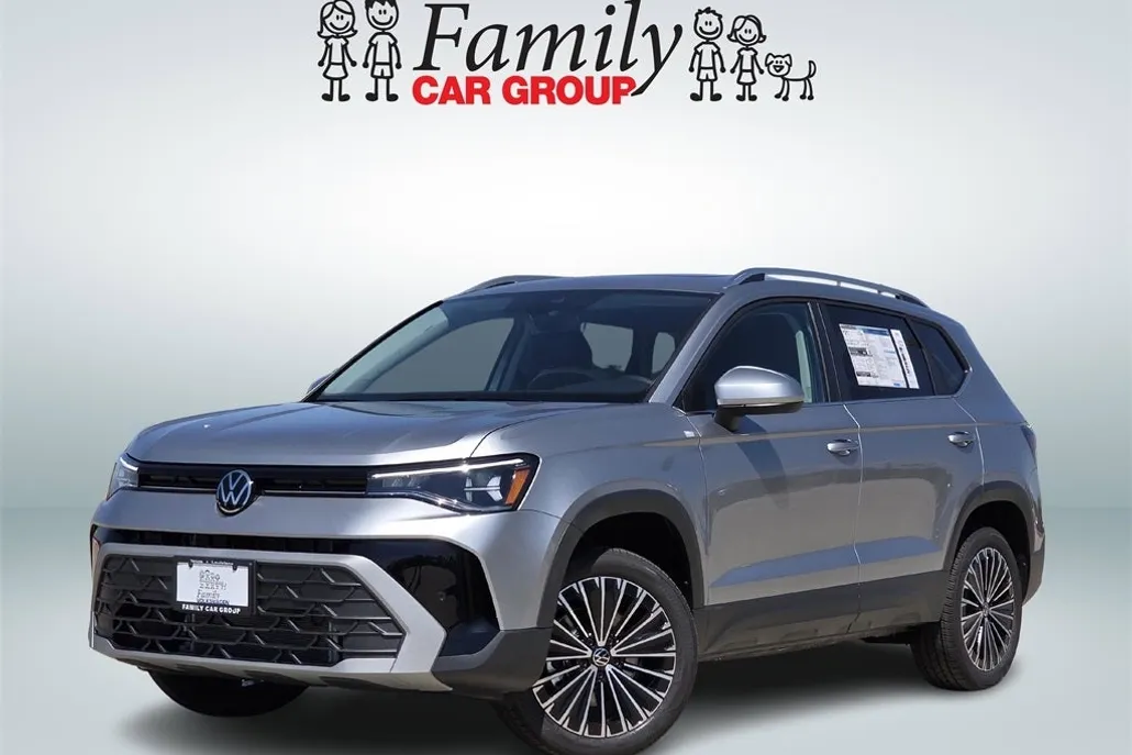 2025 Volkswagen Taos SE photo 1