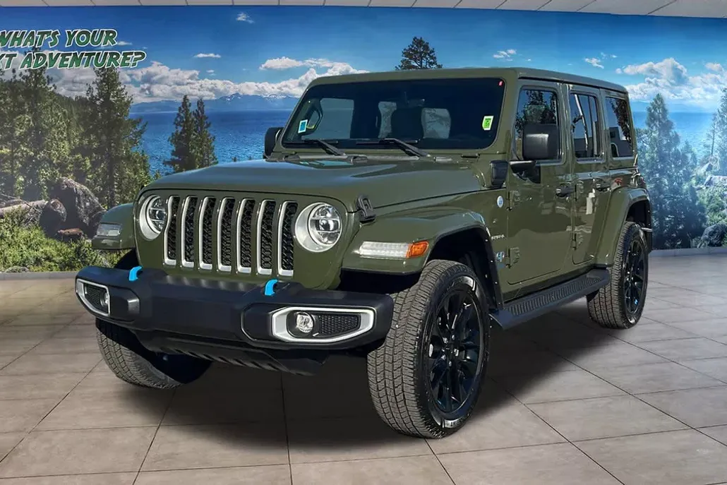 2022 Jeep Wrangler 4xe Unlimited Sahara photo 1