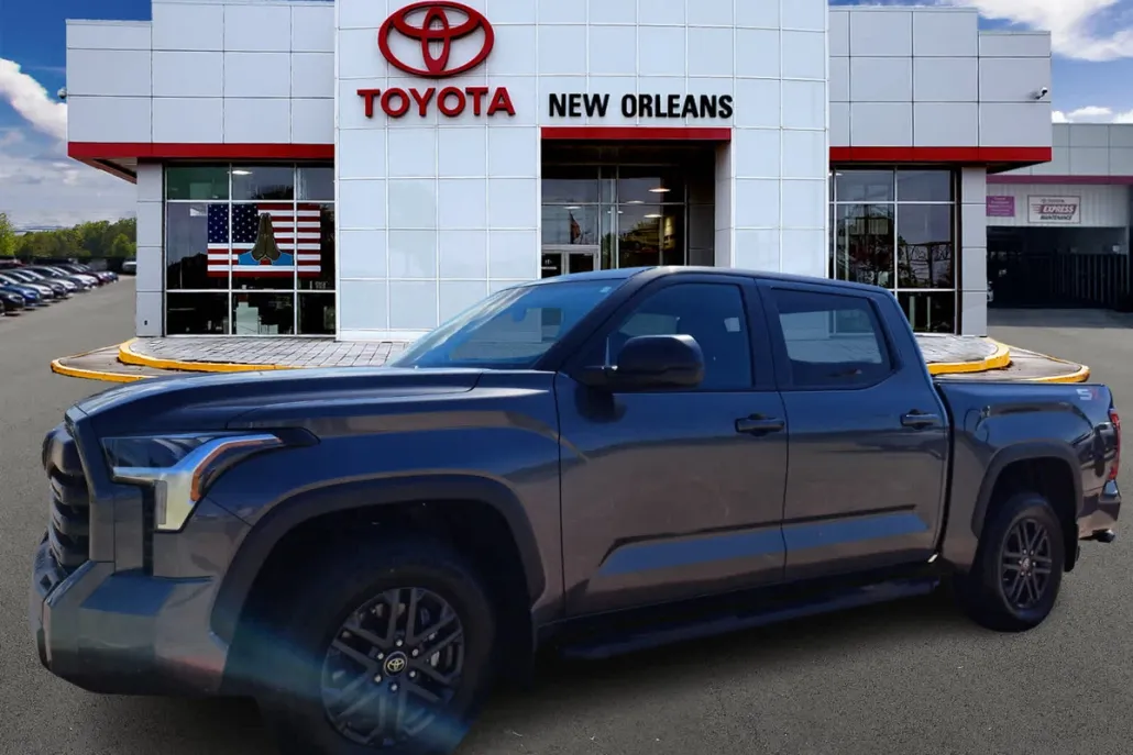 2025 Toyota Tundra SR5 photo 1