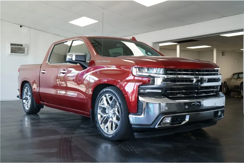 2020 Chevrolet Silverado 1500 LTZ photo 1