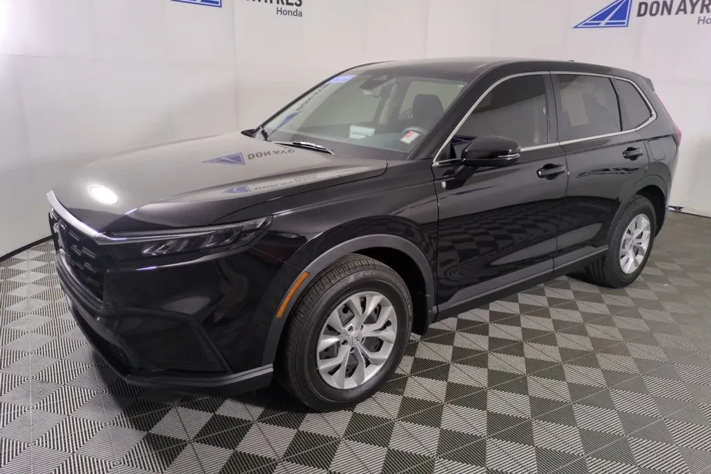2024 Honda CR-V LX photo 1