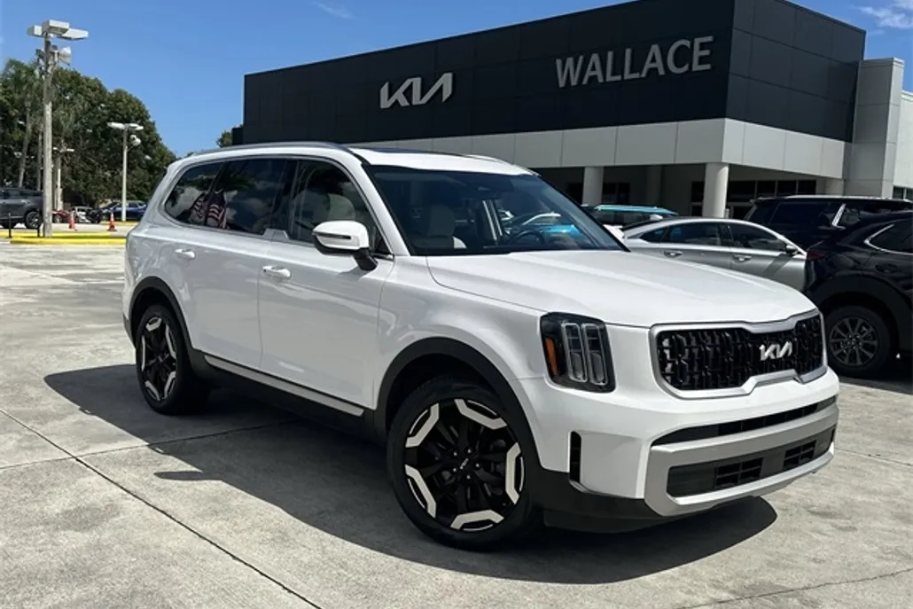 2023 Kia Telluride EX photo 1