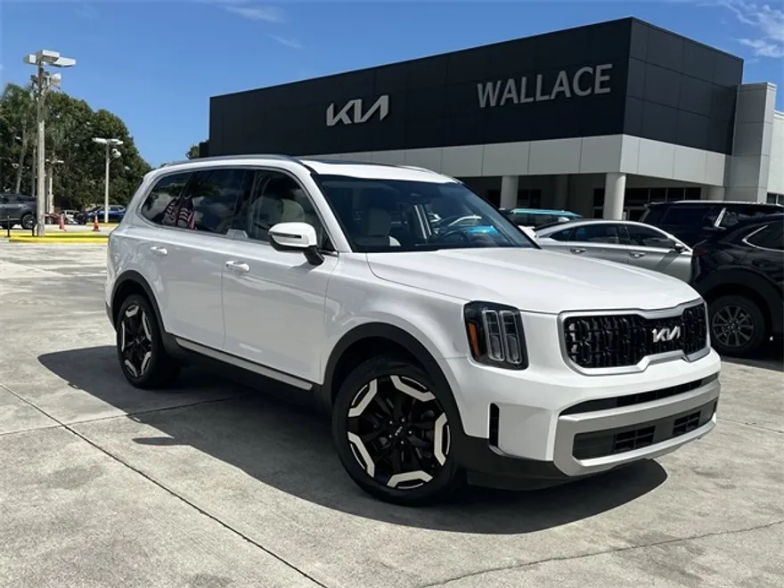2023 Kia Telluride EX photo 1